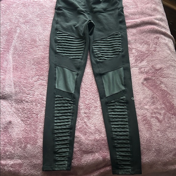 🎀Alo Yoga Moto Leggings🎀 - Picture 4 of 7